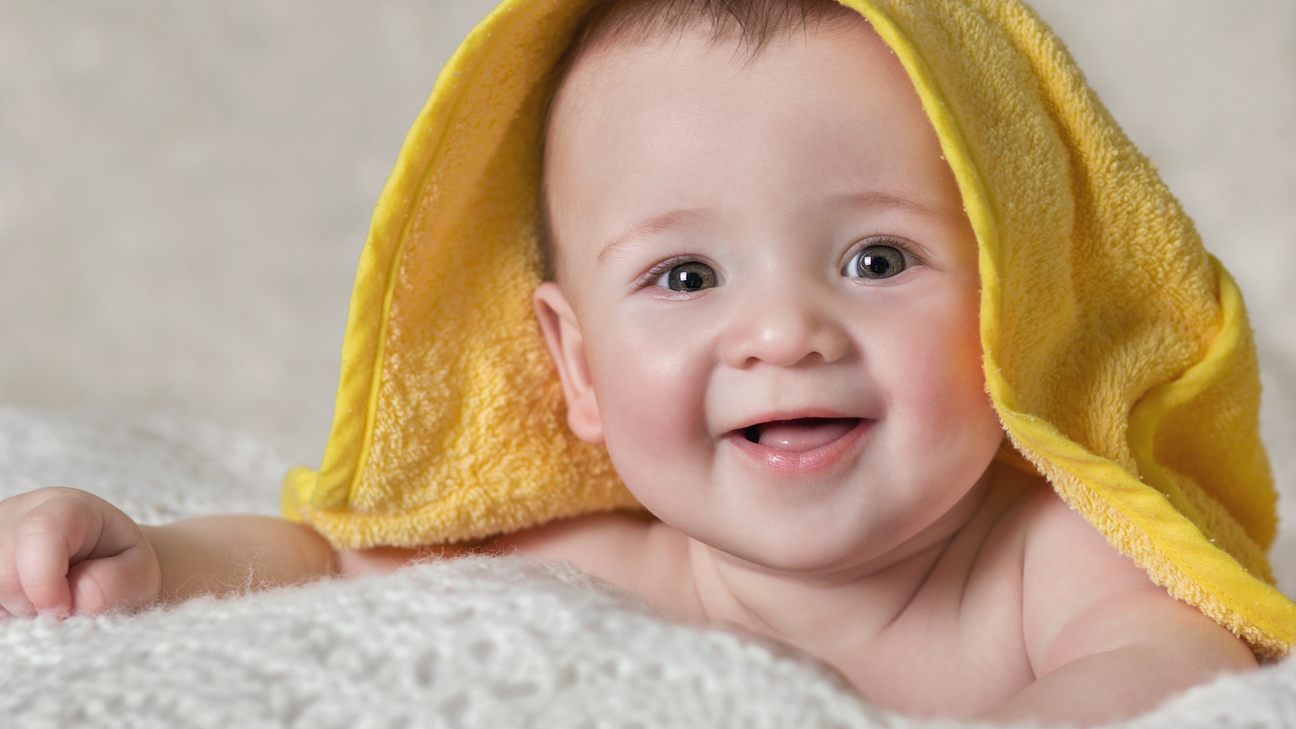 רחצה וטיפול בתינוק