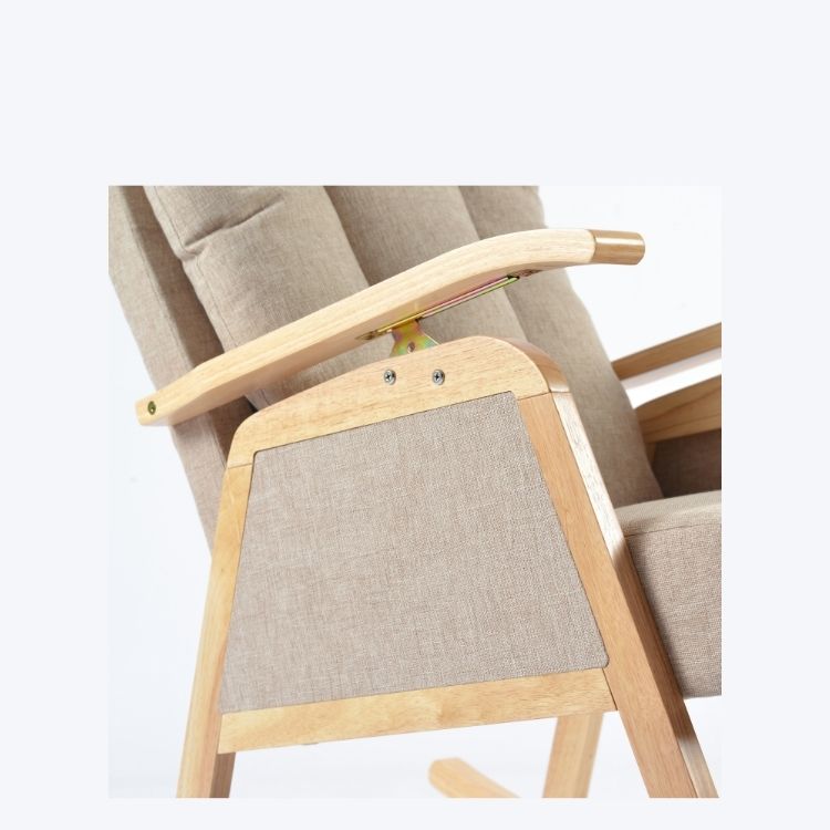 כורסאת הנקה נדנדה בז’ עם גב מתכוונן והדום מתנדנד