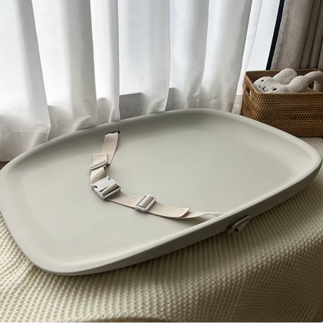 משטח החתלה מסיליקון גדול  עם חגורות צבע בז