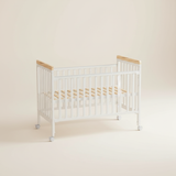 מיניגו – מיטת תינוק מעץ מלא, לבן עם שילוב עץ | מיטת תינוק