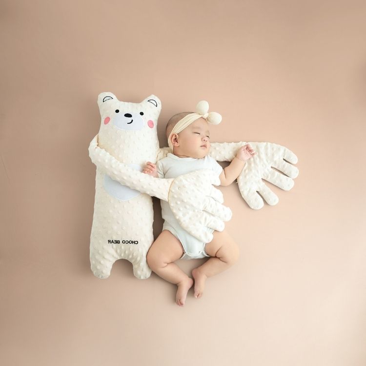 כרית חיבוקי עם יד טופחת - חיות שונות