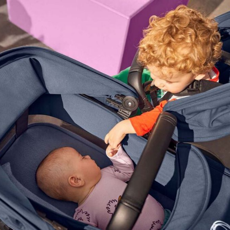 עגלת תאומים /אחיםן בוגאבו דונקי