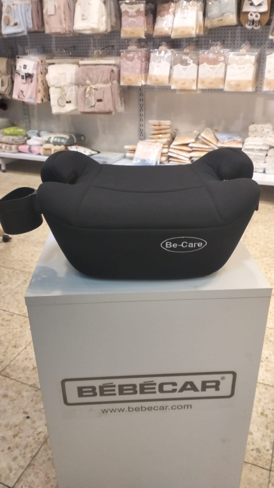 BE-CARE בוסטר ישיבה עם חיבור איזופיקס ומתקן לבקבוק